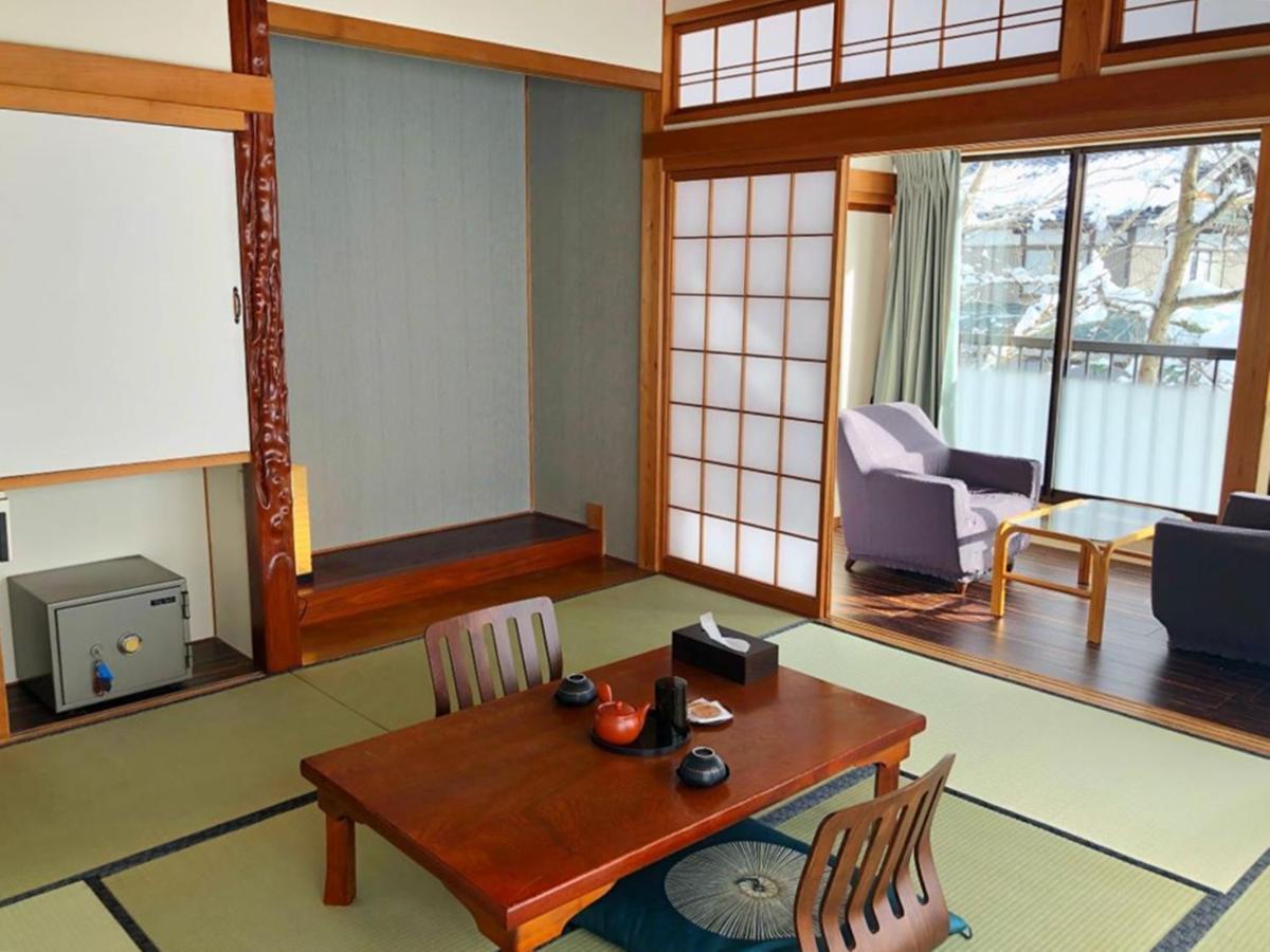 富山県 よしのや旅館 Nanto Exterior foto