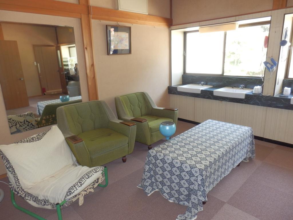 富山県 よしのや旅館 Nanto Exterior foto