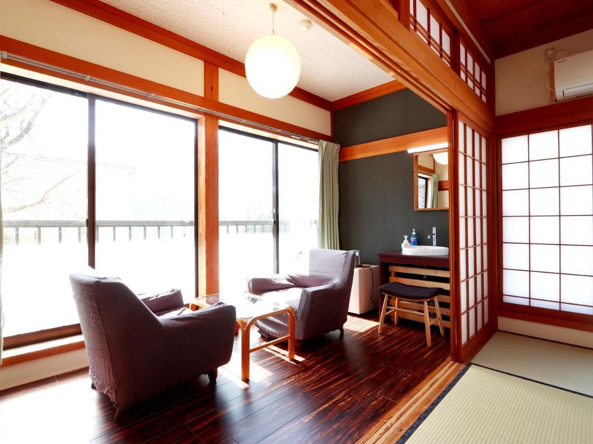 富山県 よしのや旅館 Nanto Exterior foto