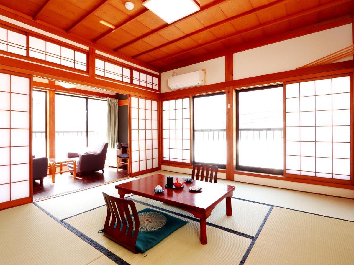 富山県 よしのや旅館 Nanto Exterior foto